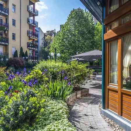 Lägenhetshotell Corvin 4*