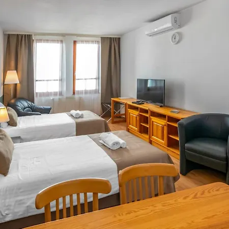 Corvin Lägenhetshotell 4*