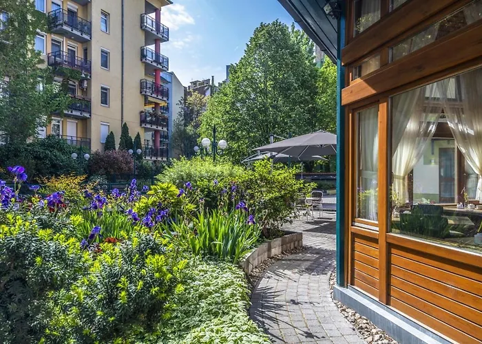 Aparthotel Corvin 4*