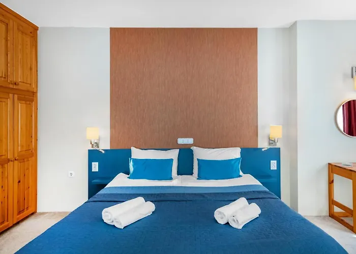 Aparthotel Corvin 4*