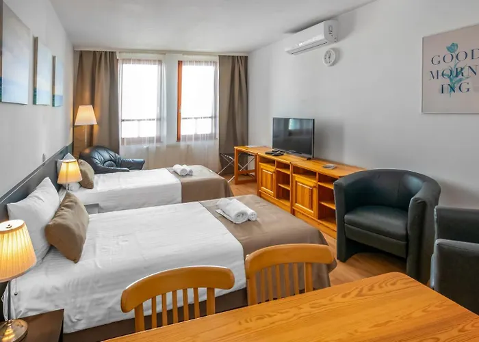 Corvin Aparthotel 4*